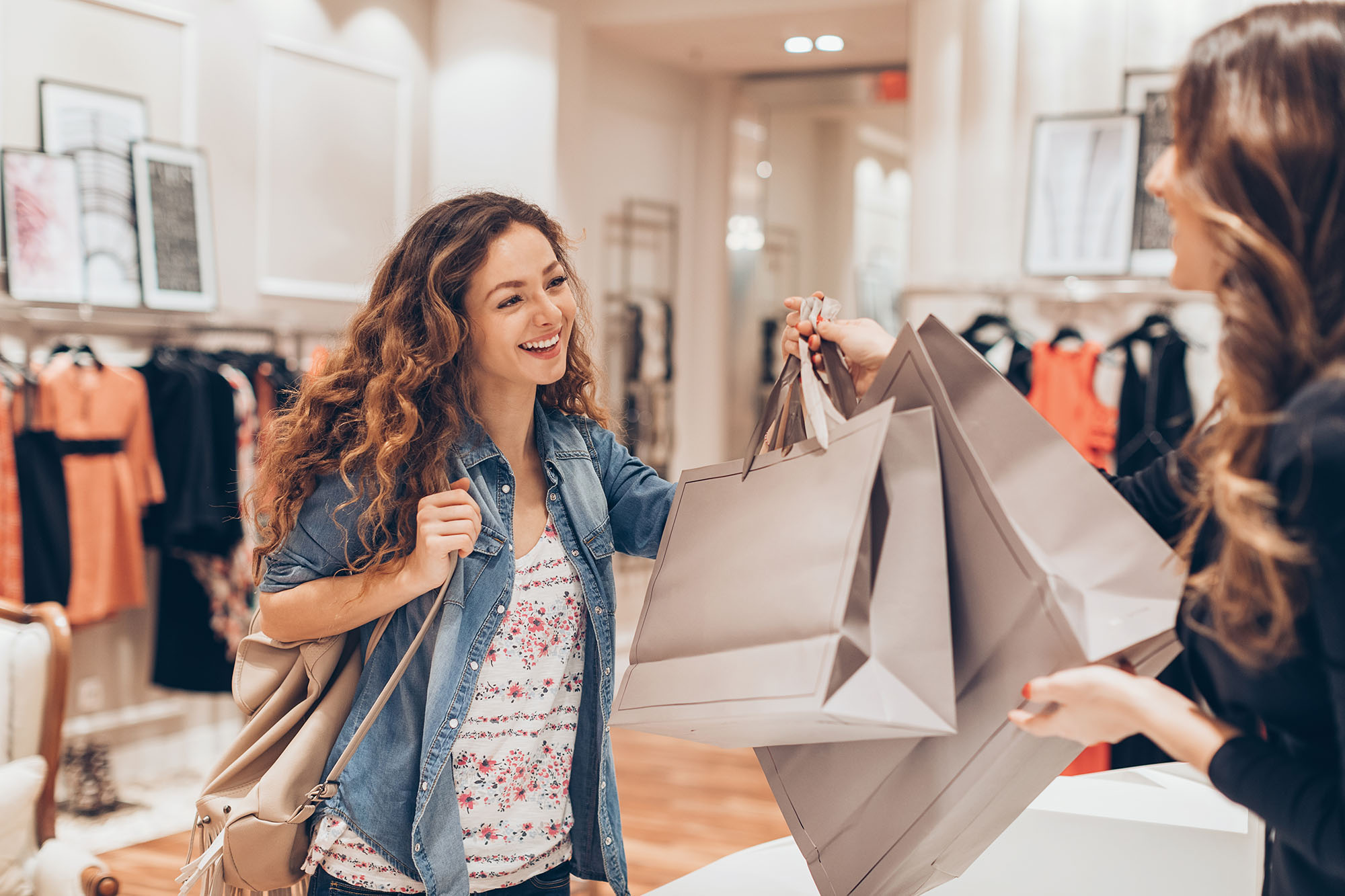 girls shopping